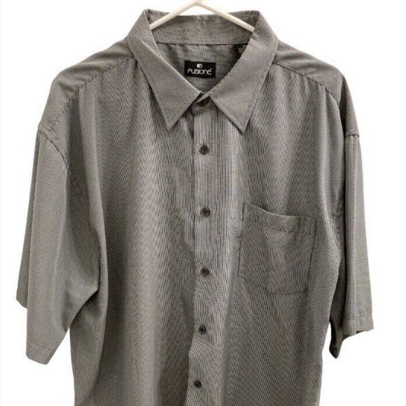 Fusione Mens Shirt XXL Short Sleeves Button Down Gray Front Pocket - Picture 1 of 5